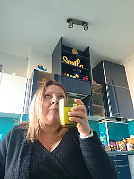 lady charlyne online show from 01/06/26, 09:46