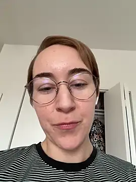 Snapshot of ketarisenup chatting on 03/16/25, 10:20 ketarisenup online show from 03/16/25, 10:20