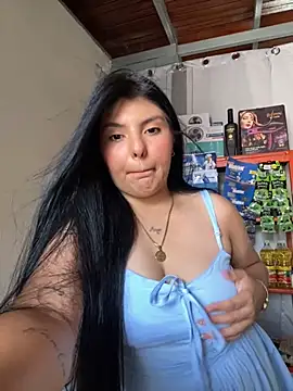 Snapshot of bella_isabela chatting on 10/07/25, 08:06 bella isabela online show from 10/07/25, 08:06