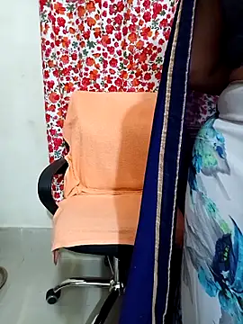 Snapshot of Priya_Boudi chatting on 03/13/26, 06:14 Priya Boudi online show from 03/13/26, 06:14