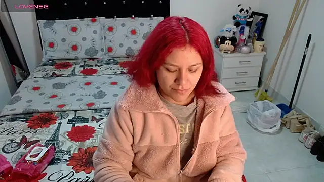 Snapshot of soniafuckboobs chatting on 04/30/26, 12:33 soniafuckboobs online show from 04/30/26, 12:33