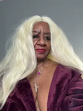 BreanaDivine online show from 02/17/25, 09:19