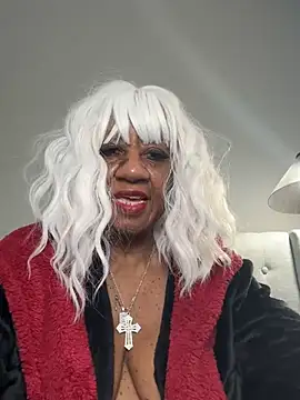 BreanaDivine online show from 03/02/25, 09:22