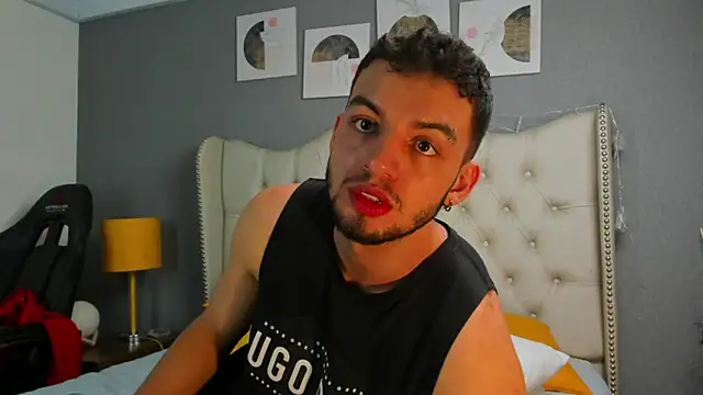 Snapshot of Michael_magno chatting on 01/08/25, 09:01 Michael magno online show from 01/08/25, 09:01