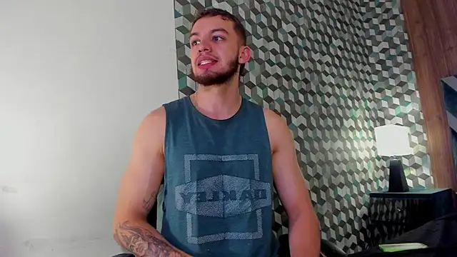 Snapshot of Michael_magno chatting on 01/29/25, 06:28 Michael magno online show from 01/29/25, 06:28