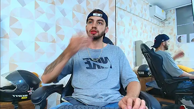 Snapshot of Michael_magno chatting on 09/14/25, 09:36 Michael magno online show from 09/14/25, 09:36