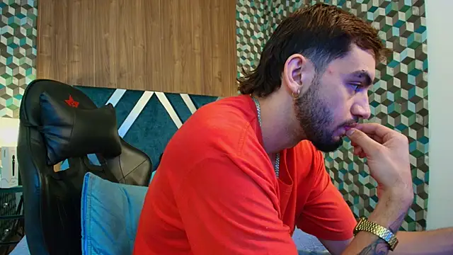 Snapshot of Michael_magno chatting on 10/08/25, 04:59 Michael magno online show from 10/08/25, 04:59