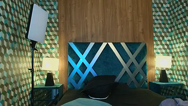 Snapshot of Michael_magno chatting on 10/11/25, 12:58 Michael magno online show from 10/11/25, 12:58