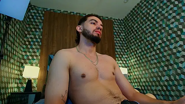 Snapshot of Michael_magno chatting on 10/18/25, 02:07 Michael magno online show from 10/18/25, 02:07