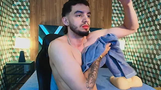 Snapshot of Michael_magno chatting on 10/31/25, 10:00 Michael magno online show from 10/31/25, 10:00