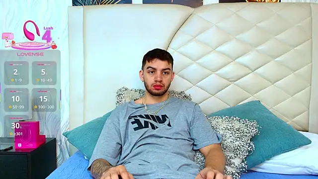 Snapshot of Michael_magno chatting on 11/30/25, 07:07 Michael magno online show from 11/30/25, 07:07