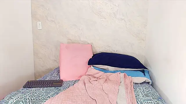 sofi balvin online show from 02/14/25, 07:23