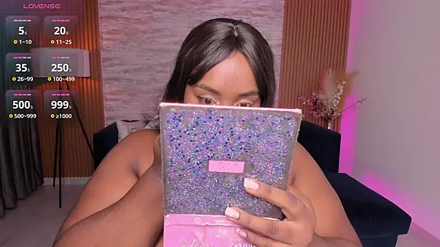 Snapshot of Rebeka_spencer chatting on 03/27/26, 11:10 Rebeka spencer online show from 03/27/26, 11:10