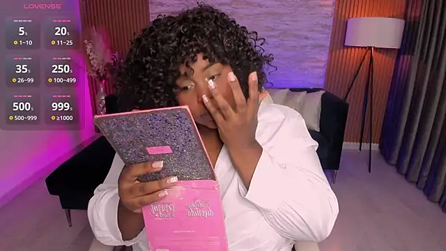 Snapshot of Rebeka_spencer chatting on 04/07/26, 10:59 Rebeka spencer online show from 04/07/26, 10:59