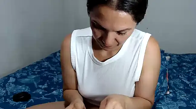 Snapshot of Chantal_hott chatting on 01/14/25, 01:47 Chantal hott online show from 01/14/25, 01:47