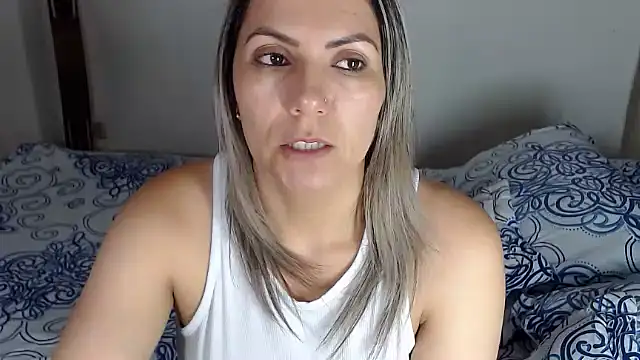 Snapshot of Chantal_hott chatting on 04/19/26, 09:39 Chantal hott online show from 04/19/26, 09:39