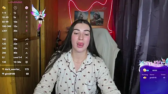 Snapshot of Fiery_Brunette_ chatting on 12/22/24, 09:31 Fiery Brunette online show from 12/22/24, 09:31