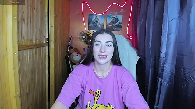 Snapshot of Fiery_Brunette_ chatting on 01/04/25, 05:58 Fiery Brunette online show from 01/04/25, 05:58