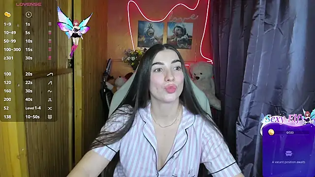 Snapshot of Fiery_Brunette_ chatting on 01/13/25, 06:27 Fiery Brunette online show from 01/13/25, 06:27