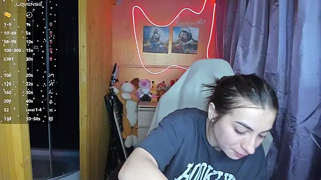 Snapshot of Fiery_Brunette_ chatting on 02/24/25, 06:49 Fiery Brunette online show from 02/24/25, 06:49