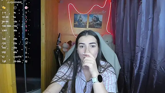 Snapshot of Fiery_Brunette_ chatting on 02/28/25, 02:31 Fiery Brunette online show from 02/28/25, 02:31