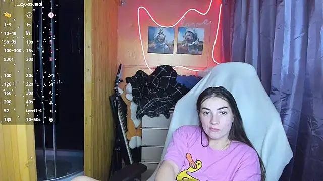 Snapshot of Fiery_Brunette_ chatting on 03/04/25, 02:42 Fiery Brunette online show from 03/04/25, 02:42