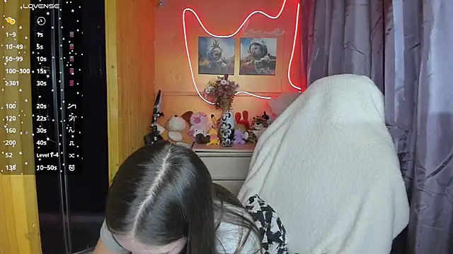 Snapshot of Fiery_Brunette_ chatting on 03/11/25, 03:34 Fiery Brunette online show from 03/11/25, 03:34