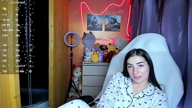 Snapshot of Fiery_Brunette_ chatting on 09/19/25, 06:48 Fiery Brunette online show from 09/19/25, 06:48