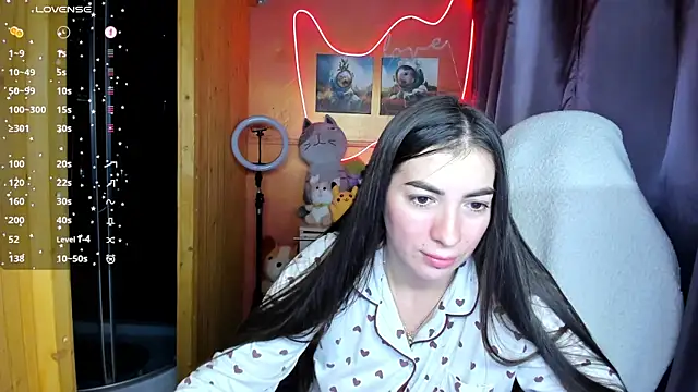 Snapshot of Fiery_Brunette_ chatting on 09/20/25, 05:41 Fiery Brunette online show from 09/20/25, 05:41