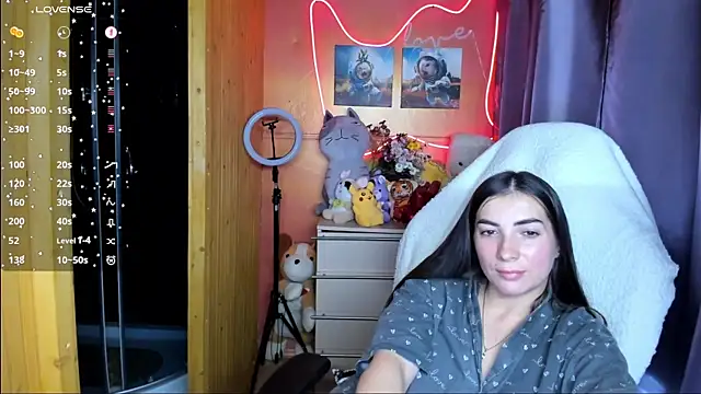 Snapshot of Fiery_Brunette_ chatting on 09/28/25, 07:58 Fiery Brunette online show from 09/28/25, 07:58