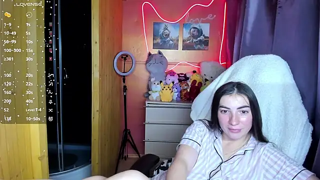 Snapshot of Fiery_Brunette_ chatting on 11/03/25, 04:19 Fiery Brunette online show from 11/03/25, 04:19