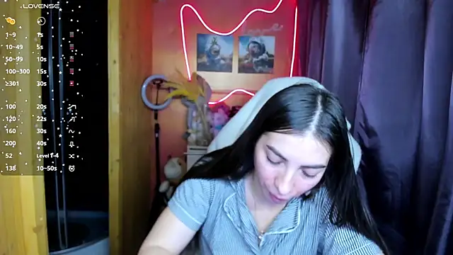 Snapshot of Fiery_Brunette_ chatting on 11/17/25, 09:48 Fiery Brunette online show from 11/17/25, 09:48