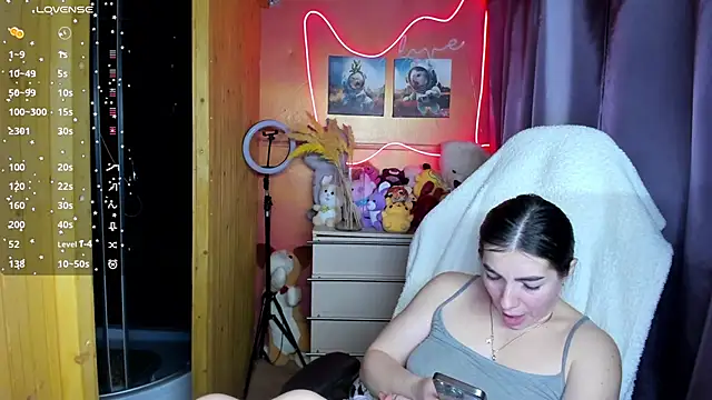 Snapshot of Fiery_Brunette_ chatting on 11/27/25, 09:11 Fiery Brunette online show from 11/27/25, 09:11