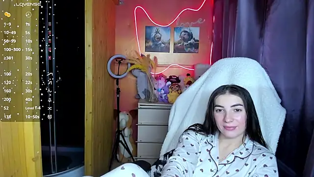 Snapshot of Fiery_Brunette_ chatting on 12/03/25, 10:13 Fiery Brunette online show from 12/03/25, 10:13