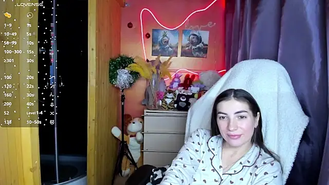 Fiery Brunette  online show from 01/11/26, 07:02