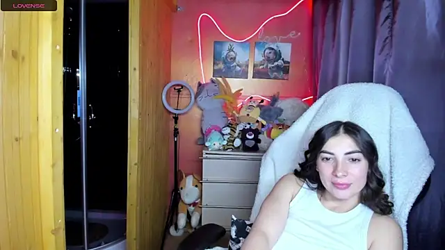 Fiery Brunette  online show from 05/23/26, 04:44