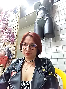 Snapshot of Paula382023 chatting on 01/08/25, 09:12 Paula382023 online show from 01/08/25, 09:12