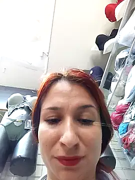 Snapshot of Paula382023 chatting on 01/13/25, 06:16 Paula382023 online show from 01/13/25, 06:16