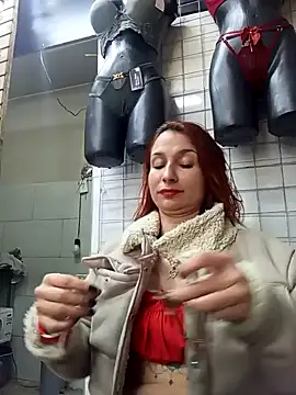 Snapshot of Paula382023 chatting on 01/27/25, 07:46 Paula382023 online show from 01/27/25, 07:46