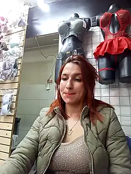 Snapshot of Paula382023 chatting on 01/30/25, 06:32 Paula382023 online show from 01/30/25, 06:32