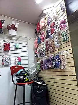 Snapshot of Paula382023 chatting on 02/05/25, 05:09 Paula382023 online show from 02/05/25, 05:09