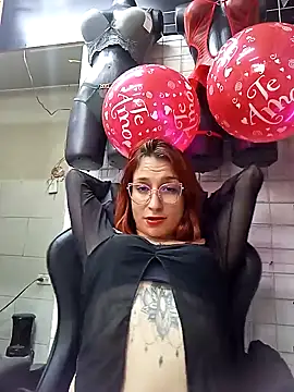 Snapshot of Paula382023 chatting on 02/10/25, 08:42 Paula382023 online show from 02/10/25, 08:42