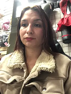 Snapshot of Paula382023 chatting on 03/07/25, 06:33 Paula382023 online show from 03/07/25, 06:33