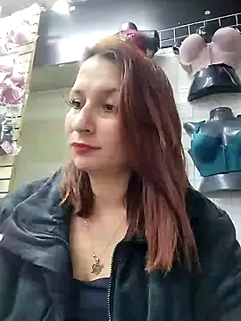 Snapshot of Paula382023 chatting on 03/14/25, 06:07 Paula382023 online show from 03/14/25, 06:07