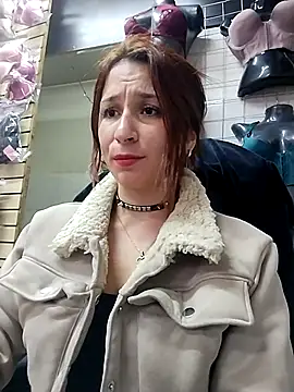 Snapshot of Paula382023 chatting on 03/17/25, 05:16 Paula382023 online show from 03/17/25, 05:16