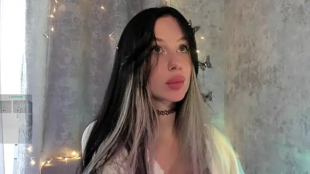 Snapshot of elena_addiction chatting on 02/24/26, 12:03 elena addiction online show from 02/24/26, 12:03