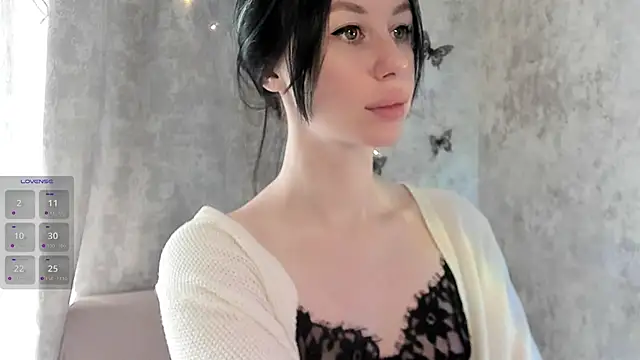 Snapshot of elena_addiction chatting on 03/29/26, 06:24 elena addiction online show from 03/29/26, 06:24