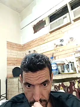 Snapshot of khema99 chatting on 11/17/25, 09:53 khema99 online show from 11/17/25, 09:53