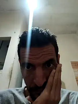 Snapshot of khema99 chatting on 11/27/25, 09:17 khema99 online show from 11/27/25, 09:17