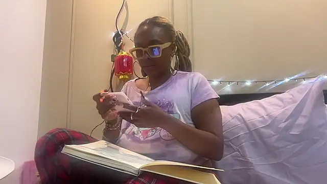 ChocolateCakeQueen online show from 02/11/25, 02:14